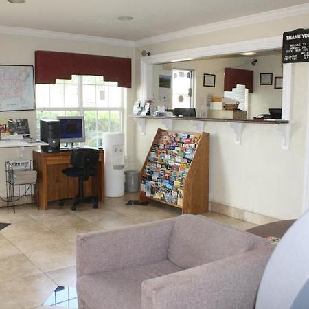 Quality Inn & Suites Fort Worth Bagian luar foto