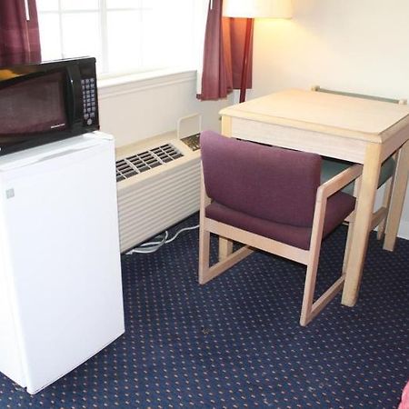 Quality Inn & Suites Fort Worth Bagian luar foto