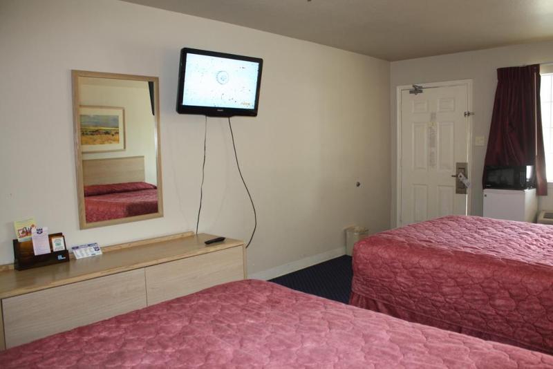 Quality Inn & Suites Fort Worth Bagian luar foto